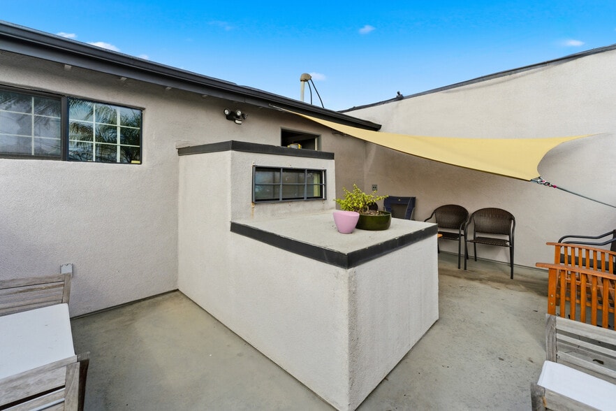 More Photos Of 1744 W 166th St, Gardena Manufacturing For Sale