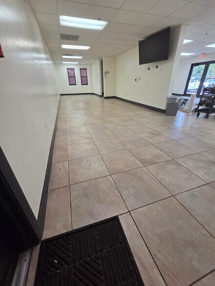 More Photos Of 12100 SW 129th Ct, Miami Manufacturing For Lease