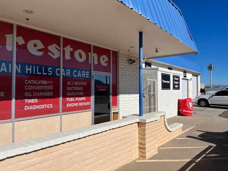 Primary Photo Of 11819 N Saguaro Blvd, Fountain Hills Auto Repair For Sale