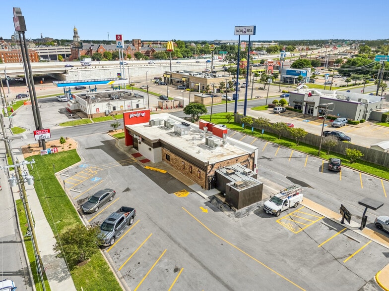 More Photos Of 811 S 5th St, Waco Fast Food For Sale