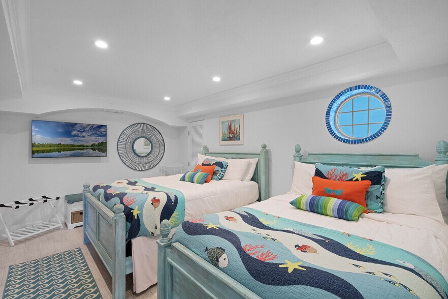 More Photos Of 2903 Hill St, New Smyrna Beach Hotel For Sale