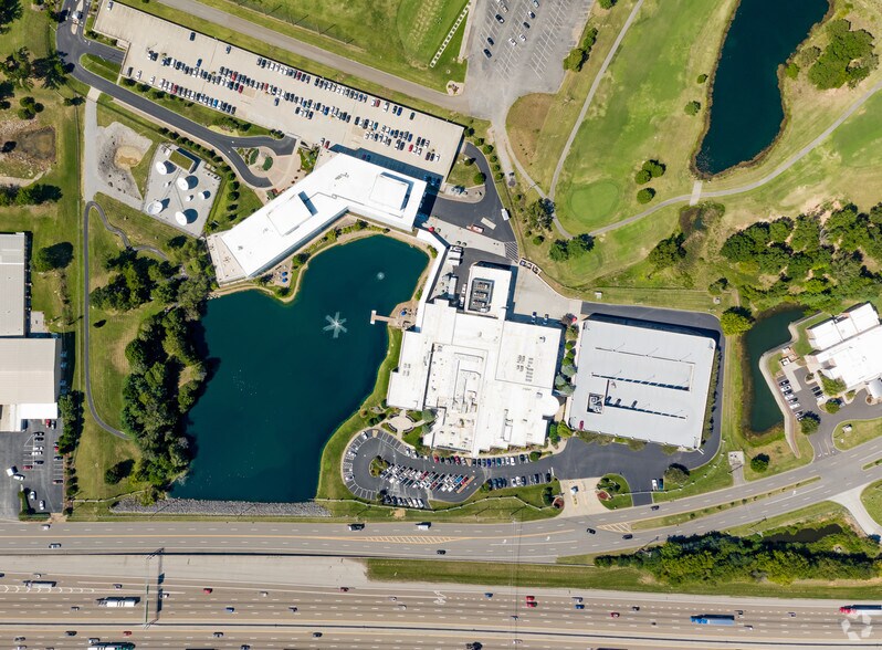 More Photos Of 9721 Sherrill Blvd, Knoxville Office For Lease