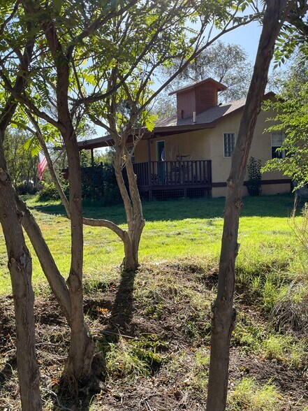 More Photos Of 1804 E College Blvd, Roswell General Retail For Sale