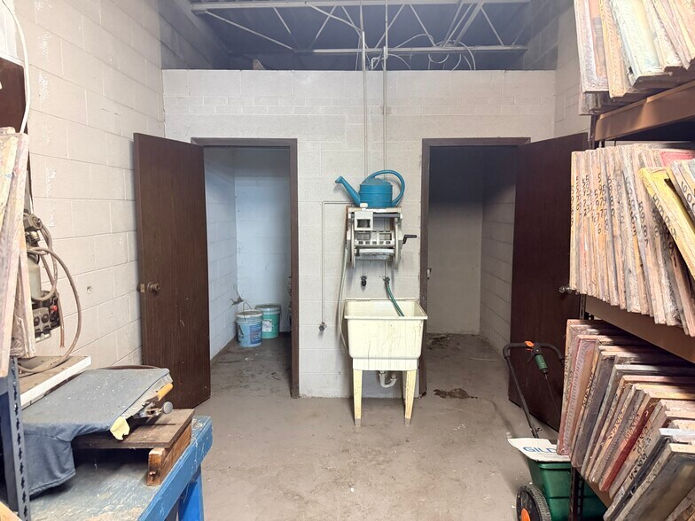 More Photos Of 853 N Nelson Rd, Columbus Industrial For Sale