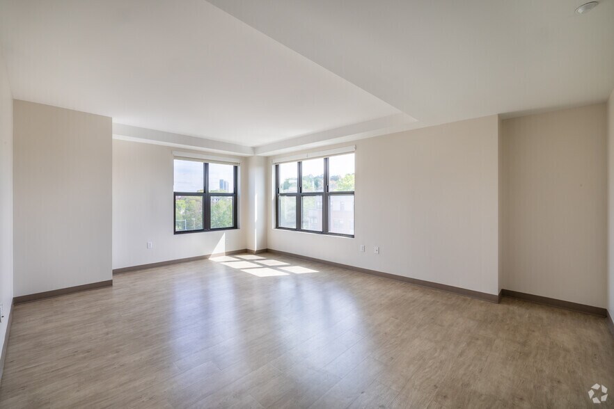 More Photos Of 225 Centre St, Boston Apartments For Lease