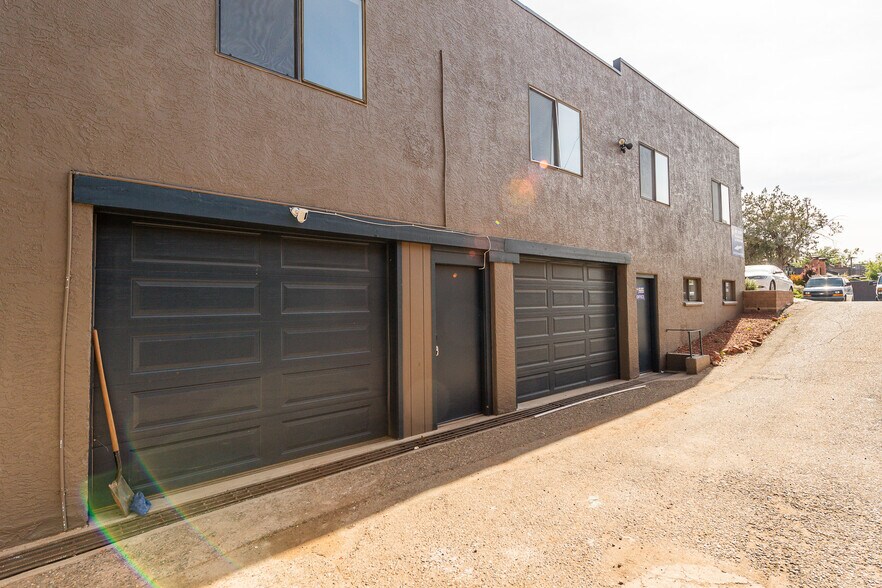 More Photos Of 50 Stutz Bearcat Dr, Sedona Specialty For Sale