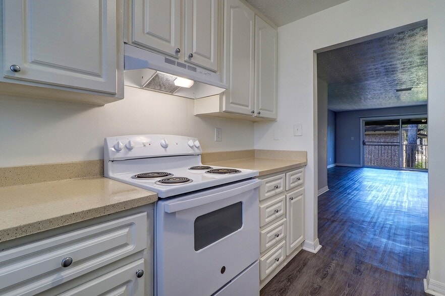 More Photos Of 7011 San Ramon Pl, Tampa Apartments For Sale