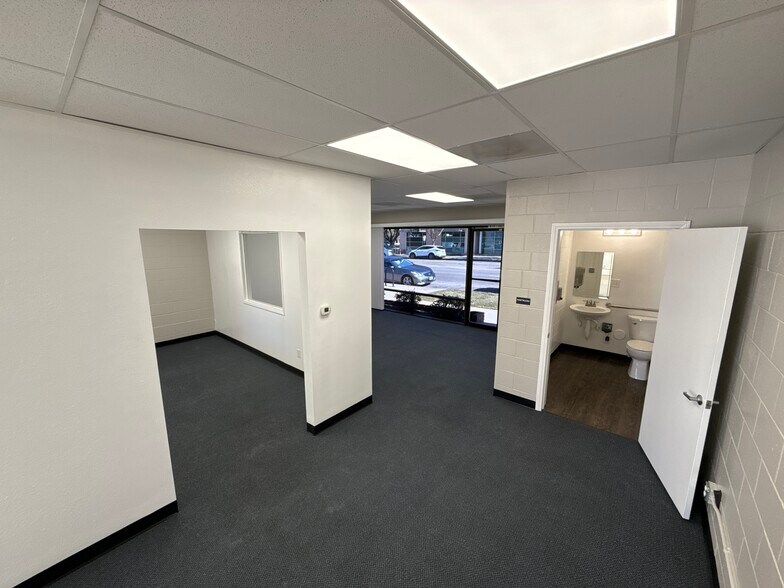 More Photos Of 2607 W Olive Ave, Burbank Office For Lease
