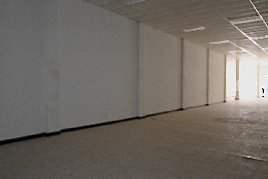 More Photos Of 544-546 S 4th St, Louisville Storefront For Sale