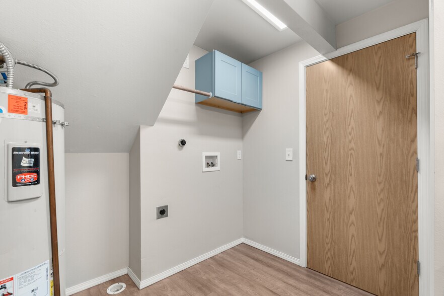 More Photos Of 430 Metzler St, Molalla Apartments For Sale