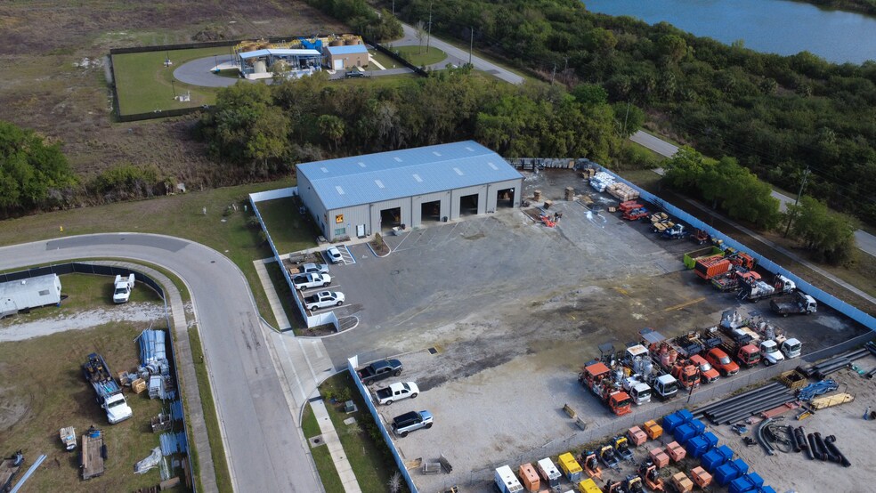 Primary Photo Of 11524 31st Ter E, Palmetto Industrial For Sale