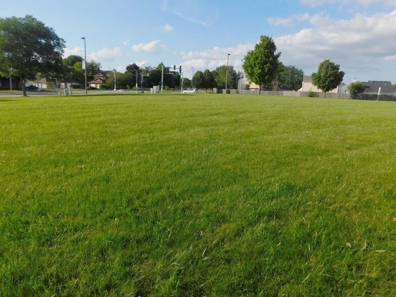 More Photos Of 7100 Janes Ave, Woodridge Land For Sale