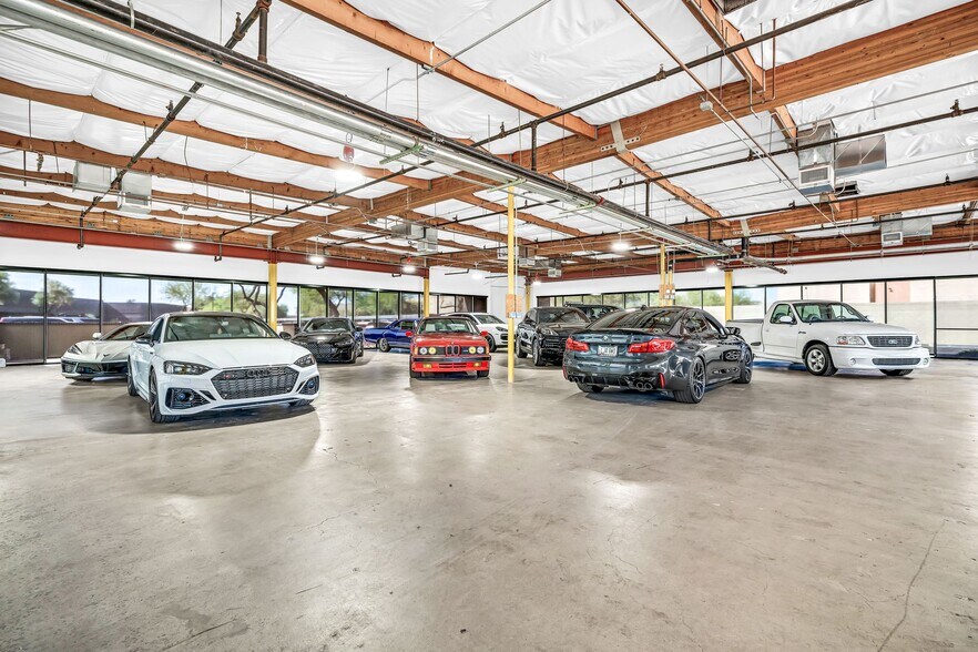 More Photos Of 14505 N Hayden Rd, Scottsdale Light Distribution For Lease