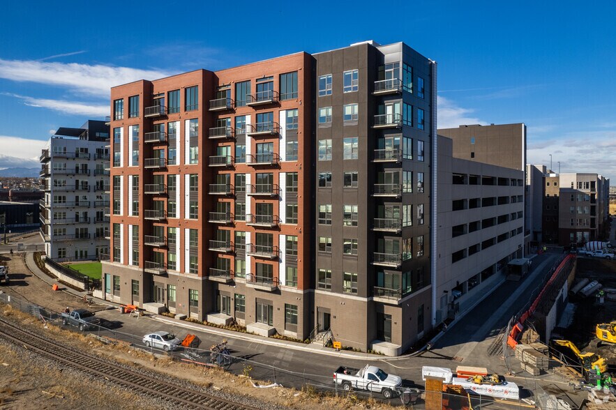 More Photos Of 2520 Wewatta Way, Denver Apartments For Lease