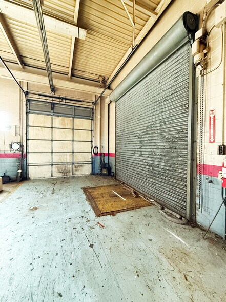 More Photos Of 2527 N M 63, Benton Harbor Manufacturing For Sale