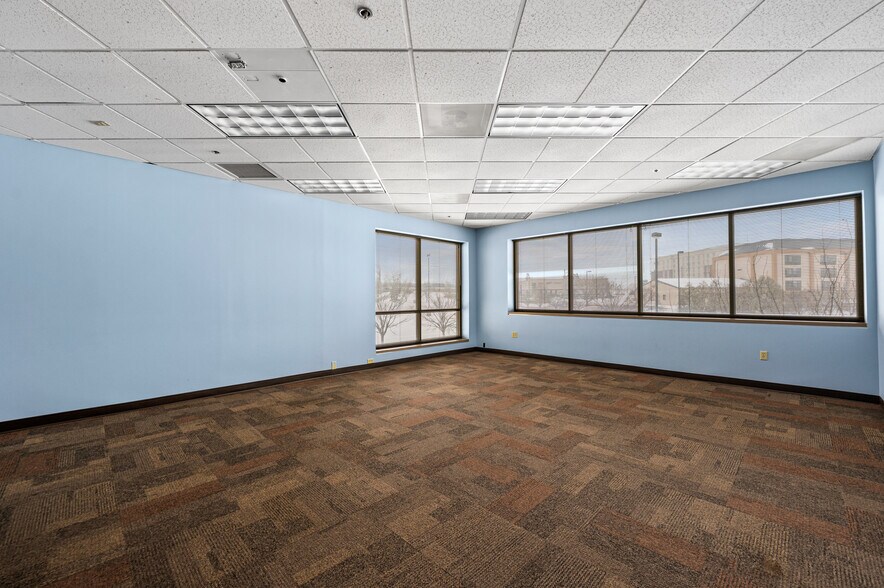 More Photos Of 3 Crowne Point Ct, Sharonville Office For Sale