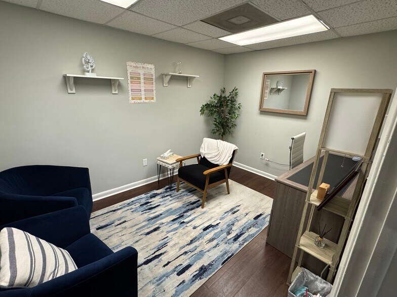 More Photos Of 2814 W Dr Martin Luther King Jr Blvd, Tampa Medical For Lease