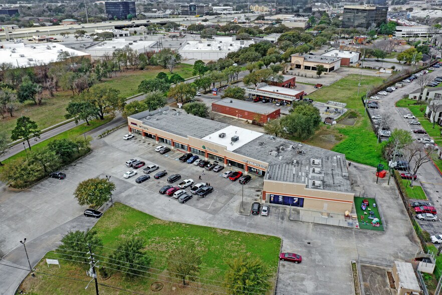 More Photos Of 7306 W Tidwell Rd, Houston General Retail For Sale