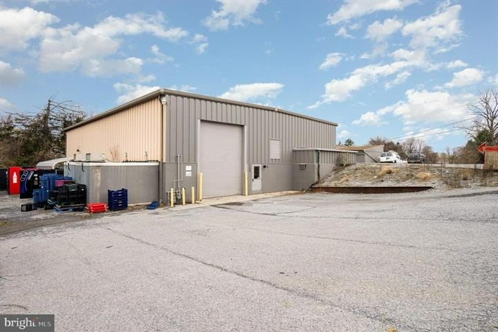 Primary Photo Of 122 Beech St, Carlisle Light Distribution For Lease