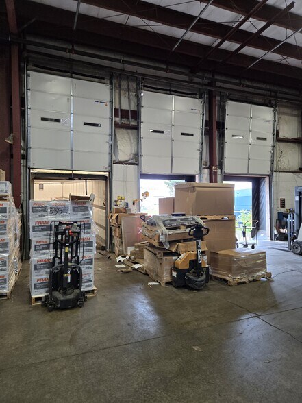 More Photos Of 4091 Jeffrey Blvd, Buffalo Warehouse For Sale