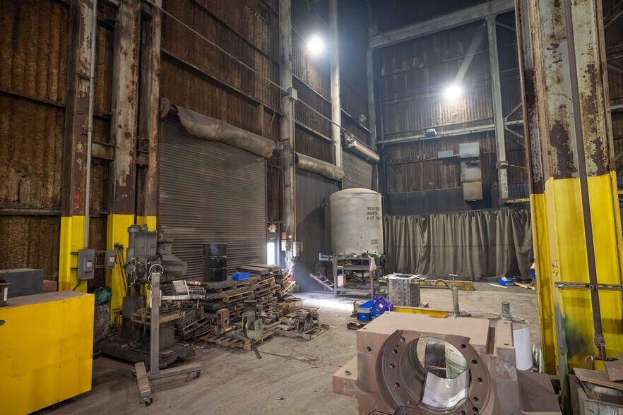 More Photos Of 347 E Industrial Dr, Titusville Industrial For Sale