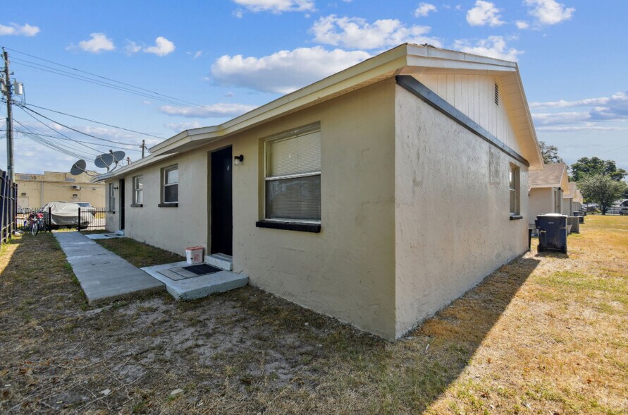 More Photos Of 4507-4517 E Giddens Ave, Tampa Multifamily For Sale