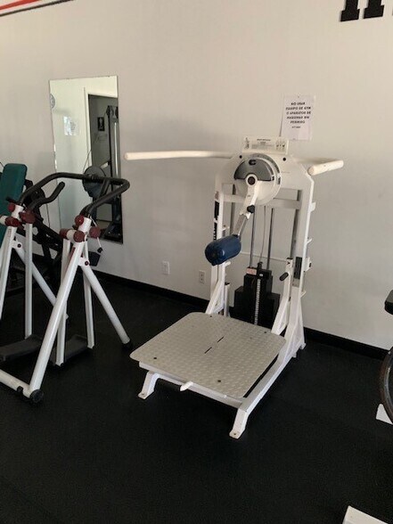 More Photos Of 9230 Florida Blvd, Baton Rouge General Retail For Sale