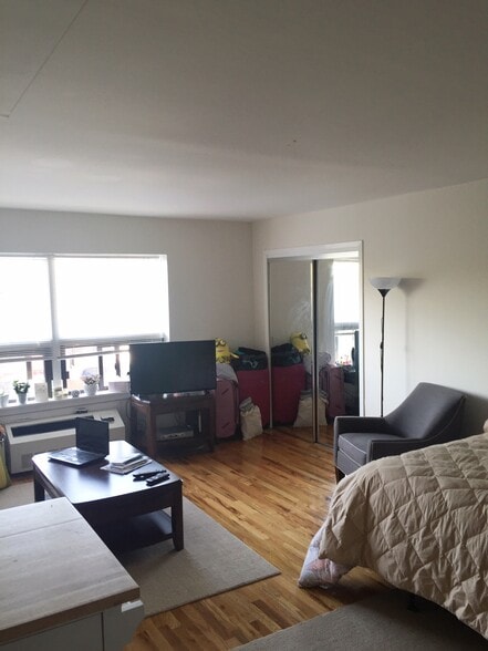 More Photos Of 340 Maple Ave, Westbury Apartments For Sale