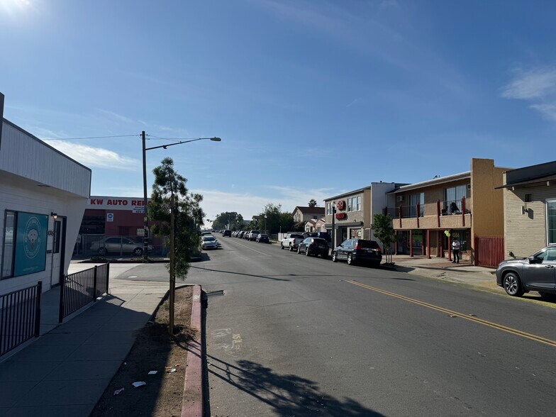 More Photos Of 4305-4309 Euclid Ave, San Diego Storefront For Lease
