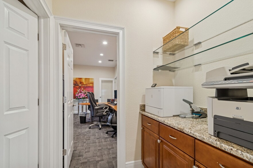 More Photos Of 5308 Central Ave, Saint Petersburg Office Residential For Sale