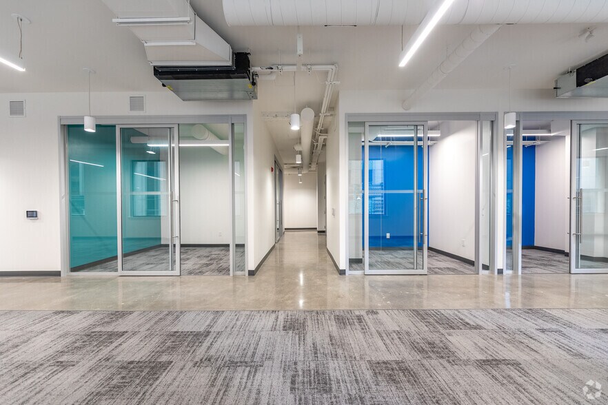 More Photos Of 67 Richmond St W, Toronto Office For Lease