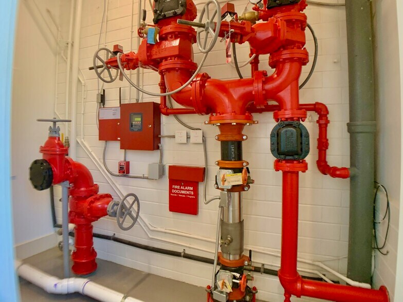 More Photos Of 612 Nogalitos St, San Antonio Flex For Sale