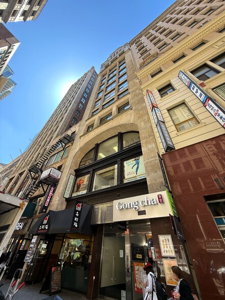 More Photos Of 12 W 32nd St, New York Loft Creative Space For Lease