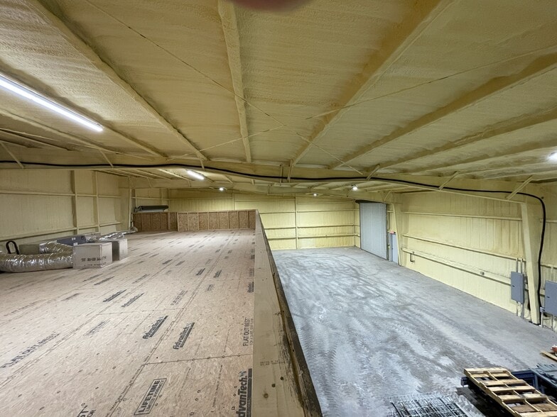 More Photos Of 606 Mill Run, Kerrville Warehouse For Lease