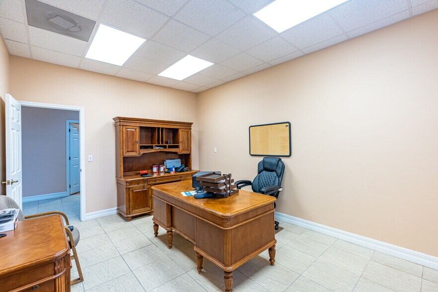 More Photos Of 16070 Tamiami Trl, Punta Gorda Industrial For Sale
