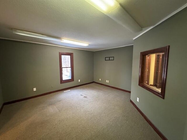 More Photos Of 8729 NE Central Ave, Blaine Office For Sale