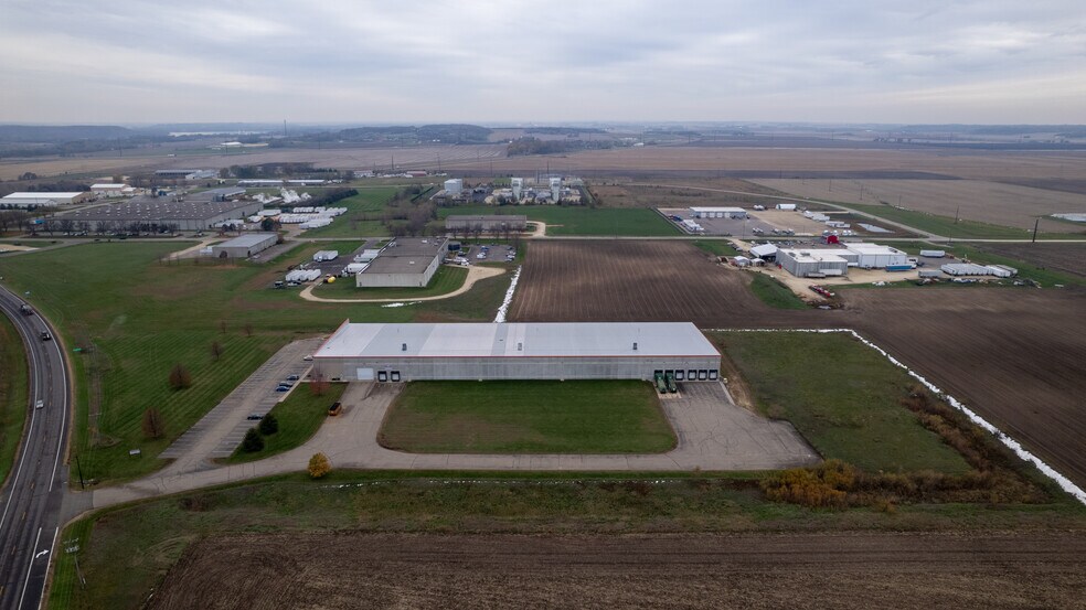 More Photos Of 3310 MN-20, Cannon Falls Distribution For Lease