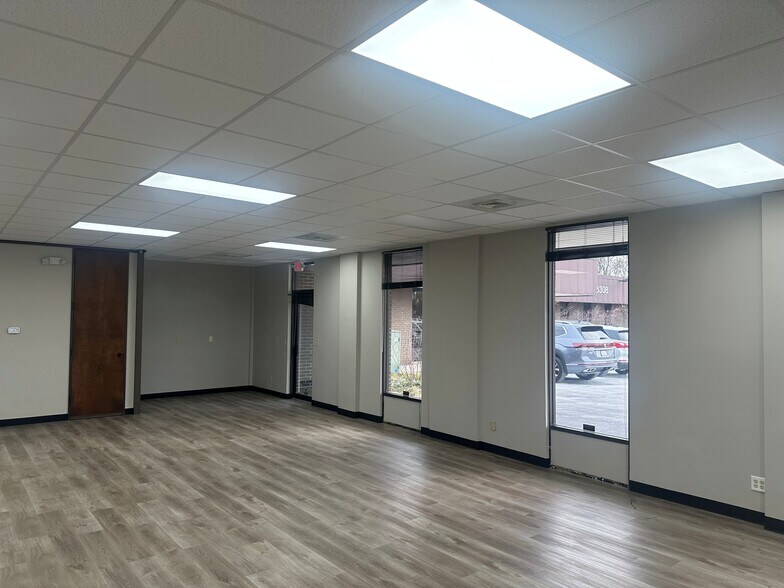 More Photos Of 6326 Rucker Rd, Indianapolis Medical For Lease