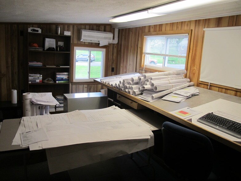 More Photos Of 4056 Marietta Ave, Mount Joy Light Distribution For Lease