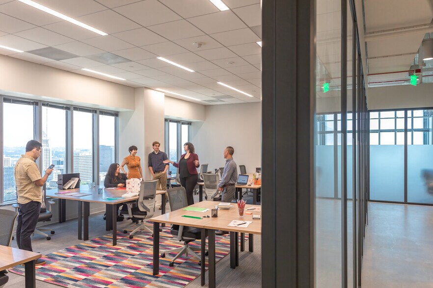 More Photos Of 350 S Grand Ave, Los Angeles Office For Lease