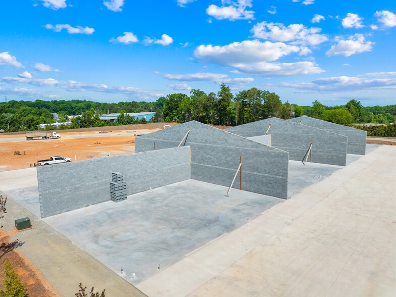 More Photos Of 144 McCrary Rd, Mooresville Industrial For Sale