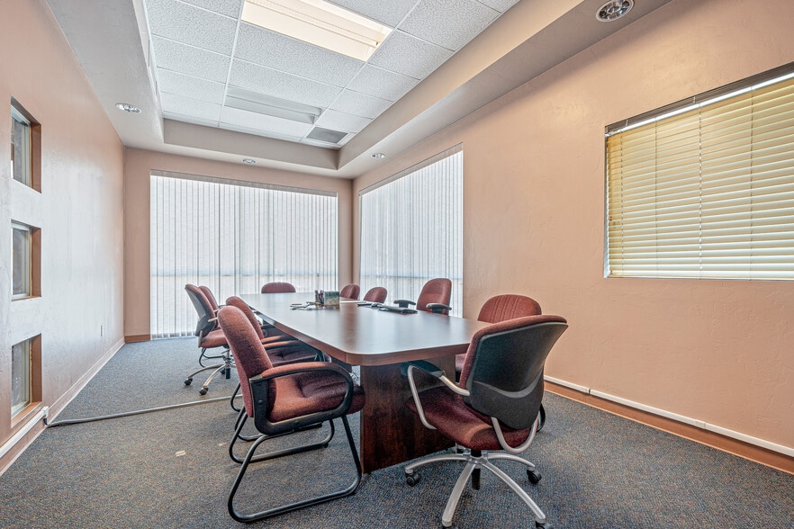 More Photos Of 4655 S Coach Dr, Tucson Warehouse For Sale