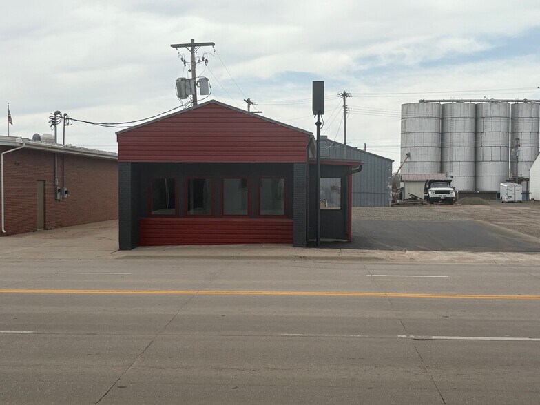 More Photos Of 212 W 1st St, Ogallala Office For Sale