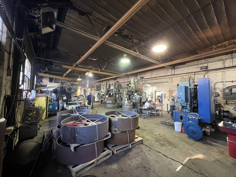 More Photos Of 4511 Dodds Ave, Chattanooga Warehouse For Sale