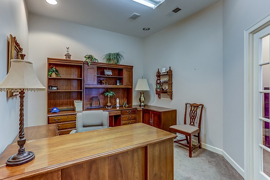 More Photos Of 3100-3106 Professional Plz, Germantown Medical For Sale