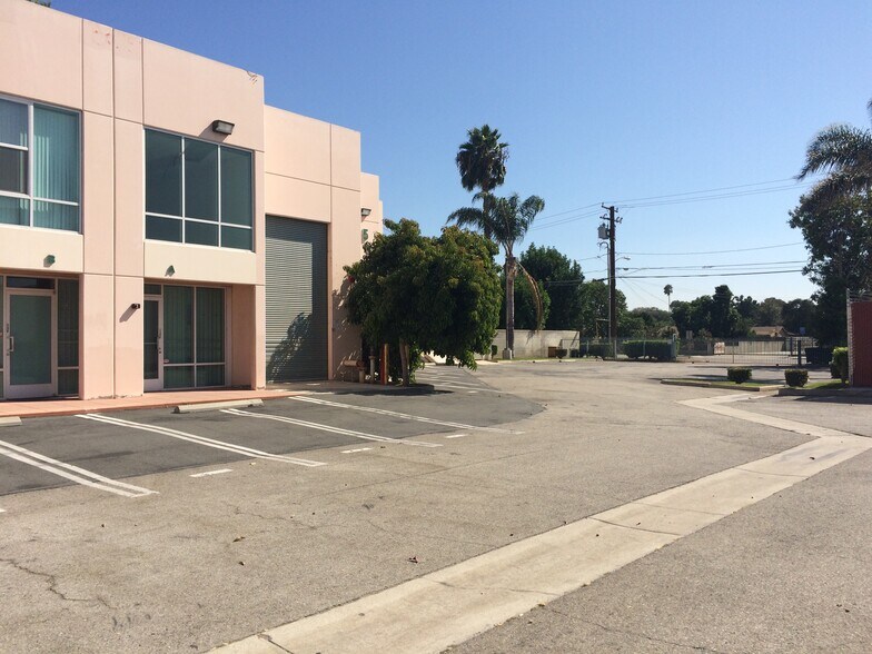 More Photos Of 12335 Denholm Dr, El Monte Warehouse For Lease