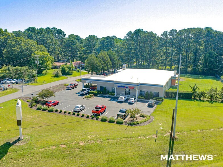 More Photos Of 1998 US-31, Hartselle General Retail For Sale