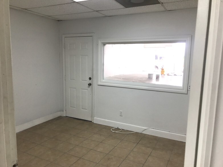 More Photos Of 1905 NW 32nd St, Pompano Beach Warehouse For Lease