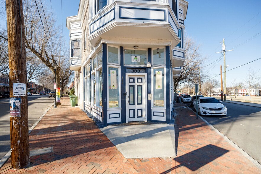 More Photos Of 300 W Clay St, Richmond Storefront Retail Residential For Lease