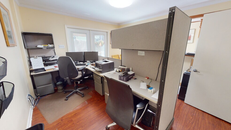 More Photos Of 1607 E 7th St, Austin Office For Sale